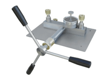 Pressure range up to 700 bar